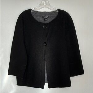 Clothes By Revue 💯 Wool Two Button Women's Scoop Neck Sweater - Black size sm